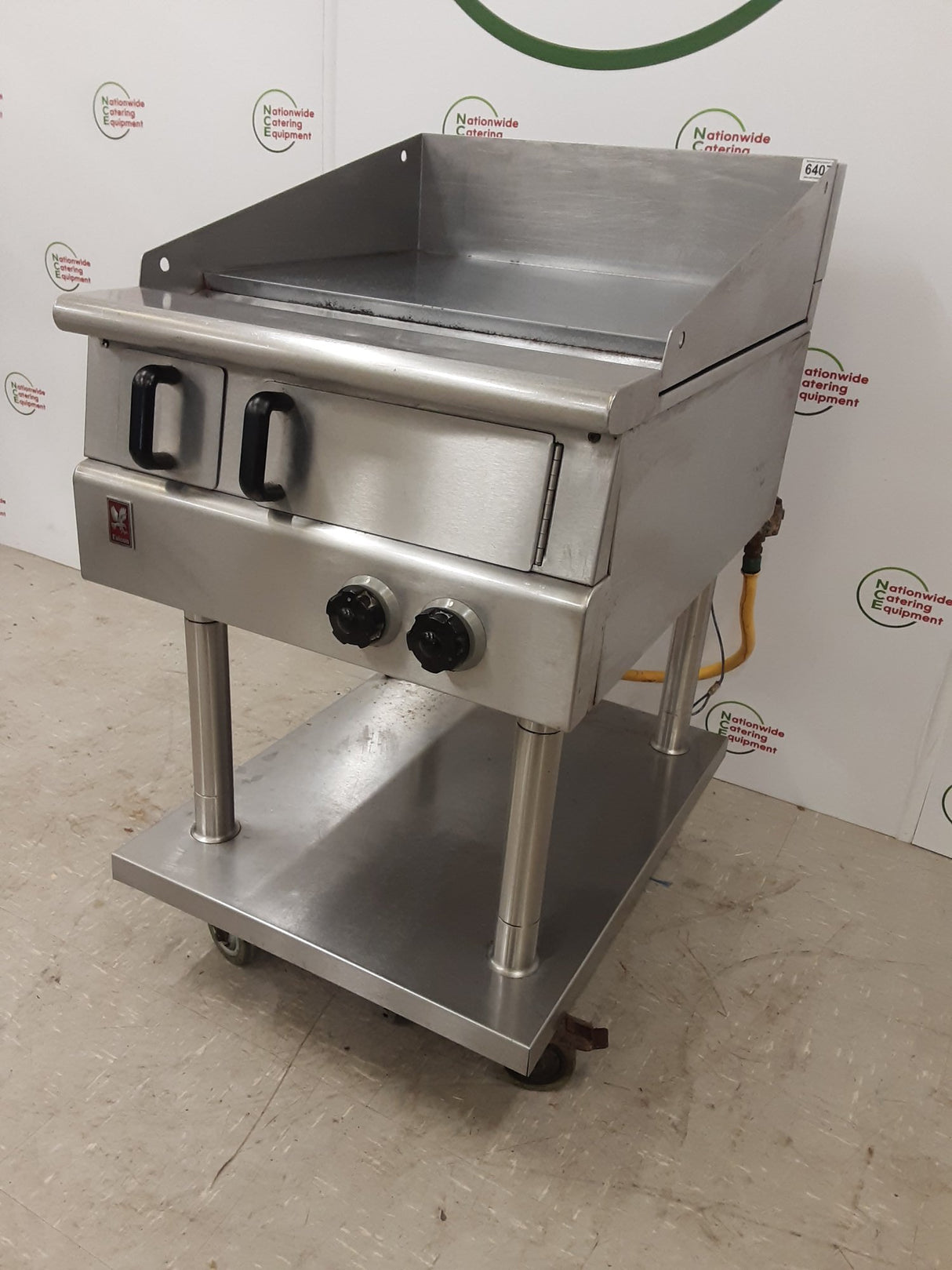 Falcon Dominator 60cm Chrome Griddle On Stand, Natural Gas (NCE6407)