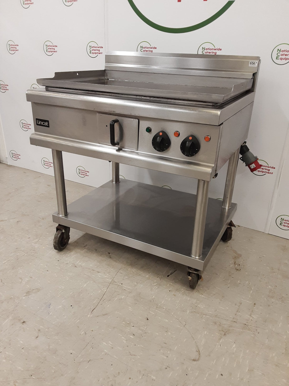 Lincat Opus Electric (3ph/32amp) Griddle On Stand, Model- (NCE6567)