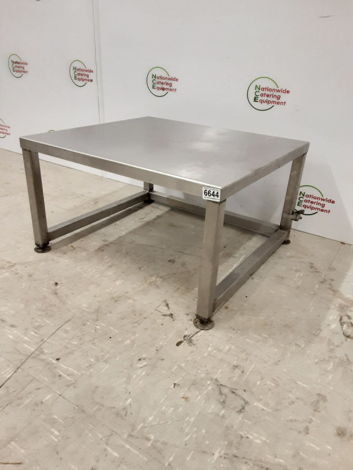 Stainless Steel Dishwasher Stand (NCE6644)