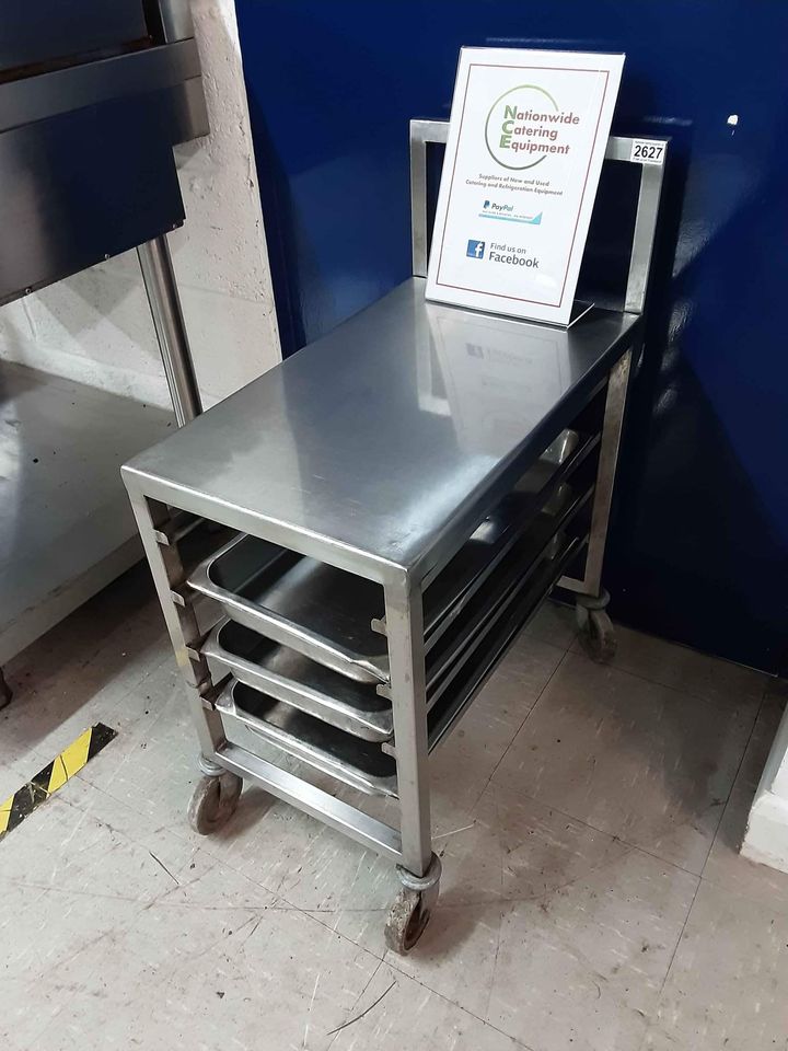 Stainless Steel Low Trolley with Tray Racks (2627)