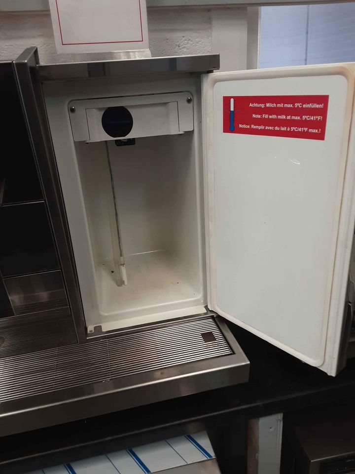 Black and White Bean to Cup Coffee Machine With Milk Fridge (NCE2288)