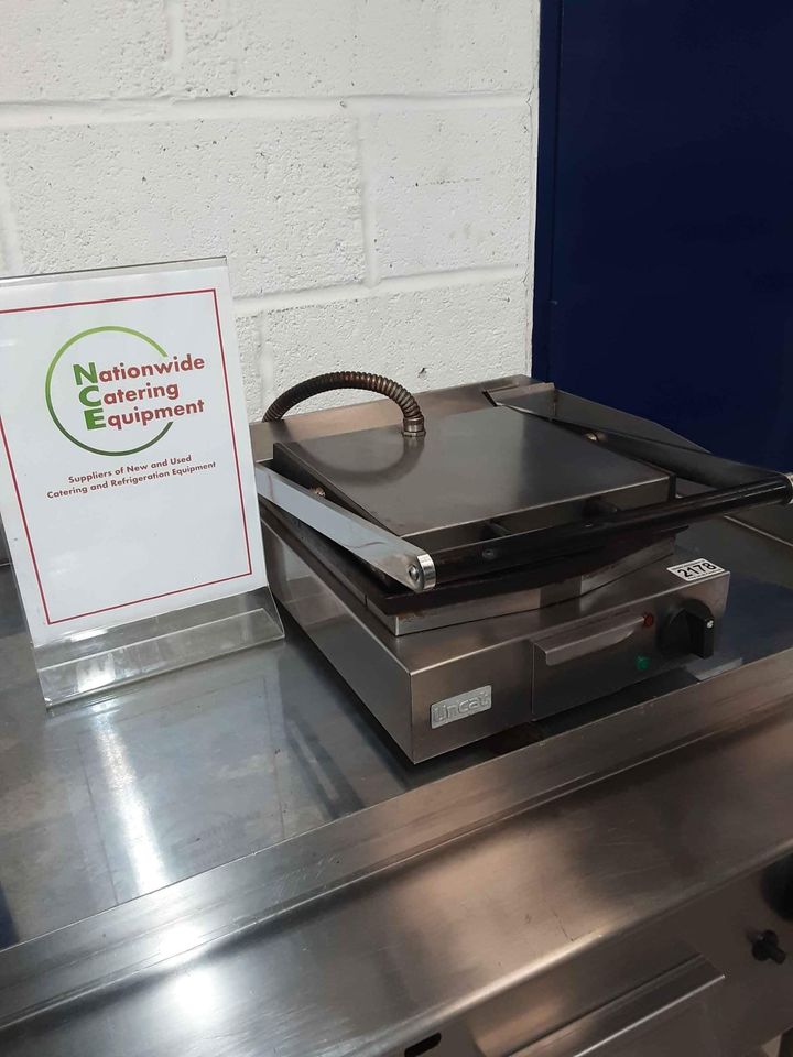 Lincat Single Panini / Contact Grill, 13amp, Model-LCG (NCE2178)