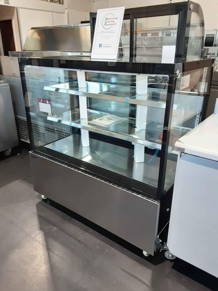 Hamoki 120cm Floorstanding Cake Display / Showcase Fridge Model-HA-1200Z (NCE4341)