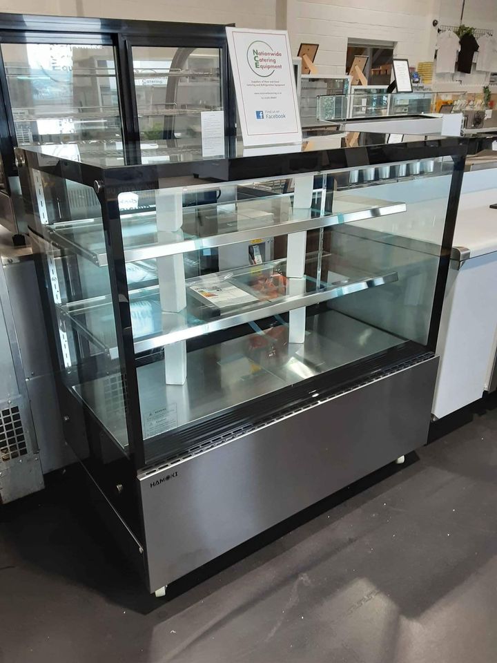 Hamoki 120cm Floorstanding Cake Display / Showcase Fridge Model-HA-1200Z (NCE4341)