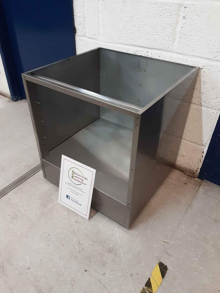 Commercial Catering Lincat Stainless Steel 60cm Equipment Stand (NCE3304)