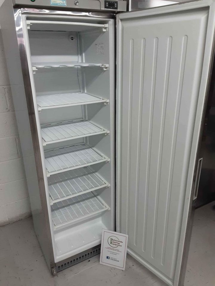 Essenchill Single 400L Upright Freezer, Model-444442641 (NCE3082)