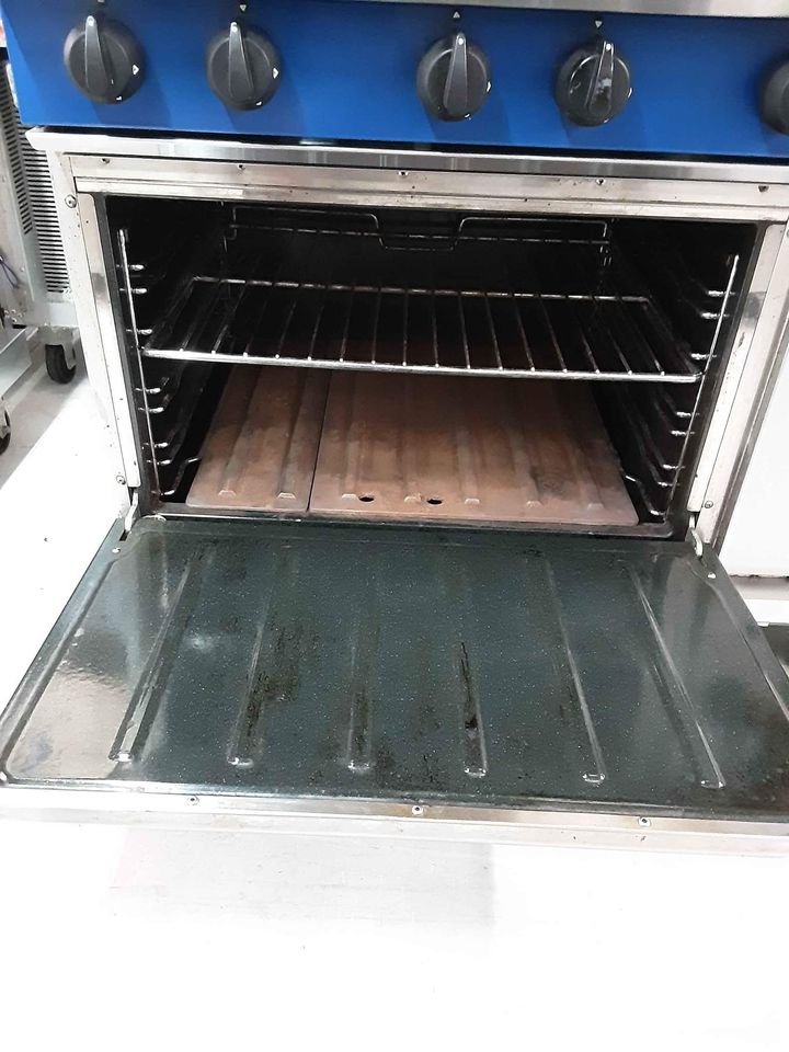 Blueseal Natural Gas Six Burner Stove & Oven (4448)