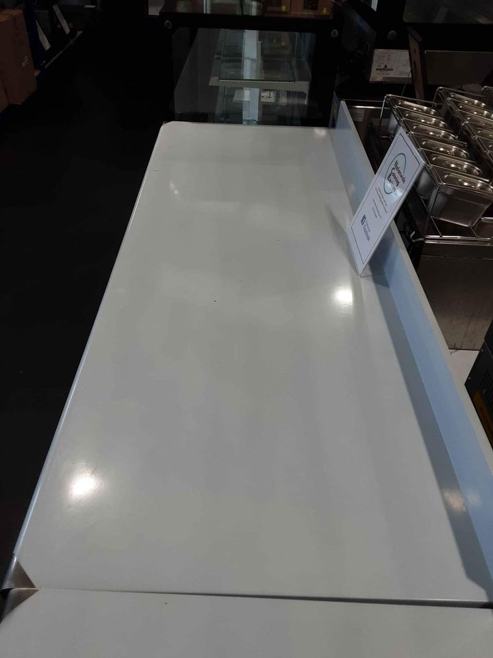 Hamoki Three Door Counter Fridge with Upstand, 418L Capacity, Model- GN3200TN