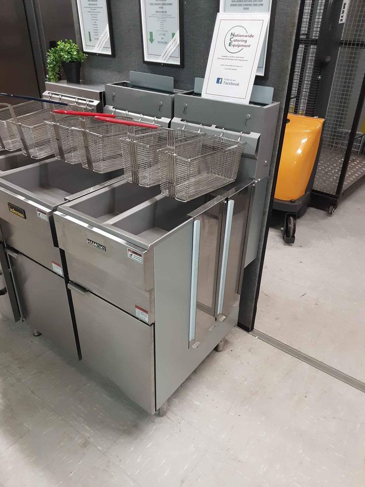 Hamoki Twin Tank Natural Gas Fryer, Four Burner, Model-GF120T (NCE4248)