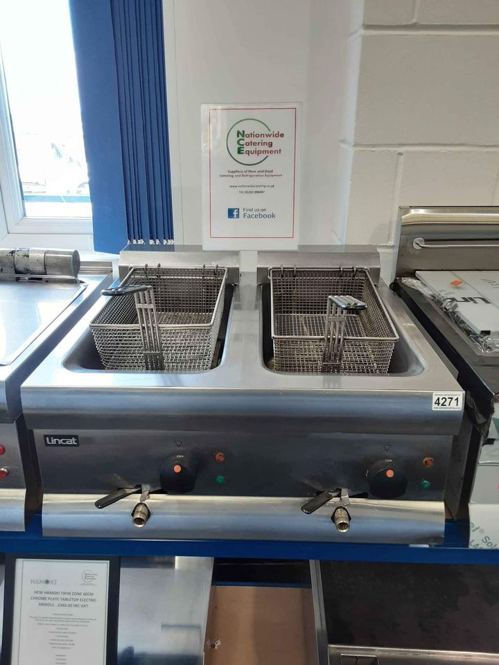 Lincat Tabletop Electric Fryer, Twin Tank, 32amp Three Phase, Model- DF618