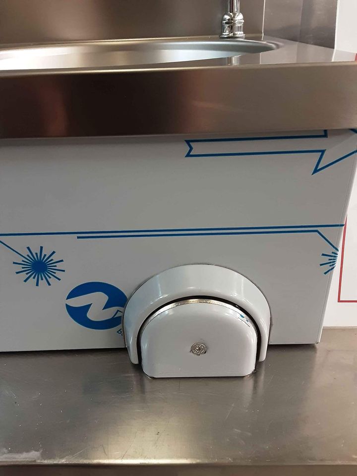 Hand Wash Basin - Knee Operated