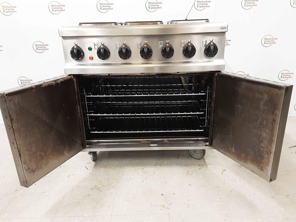 CLEARANCE Lincat Opus Electric Three Phase Six Zone Stove and Oven (4404)