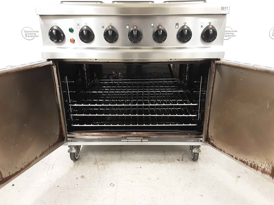 Lincat Opus Six Burner & Oven Electric Stove - 3 phase (NCE5011)
