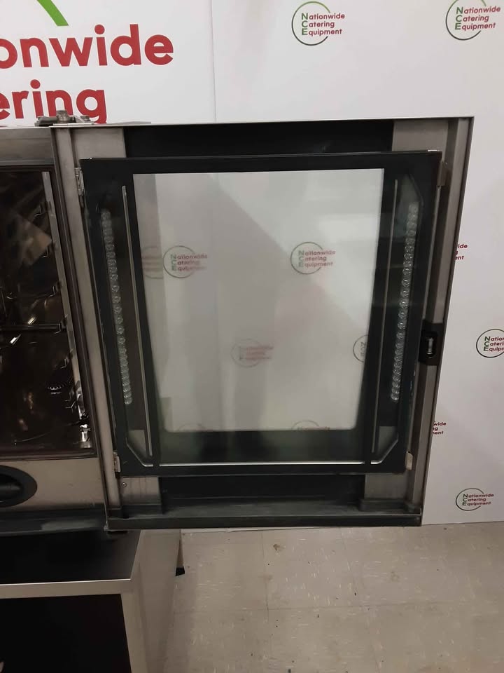Rational 2018 Six Grid SCC Three Phase Electric Combi Oven On Stand (NCE5014)