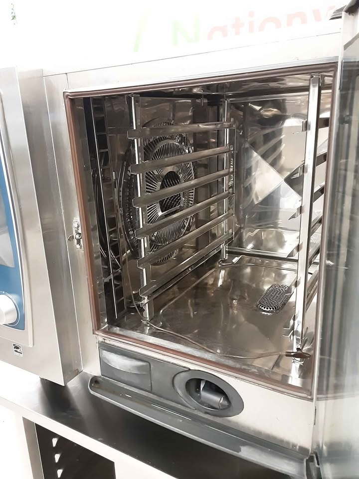 Rational 2018 Six Grid SCC Three Phase Electric Combi Oven On Stand (NCE5014)