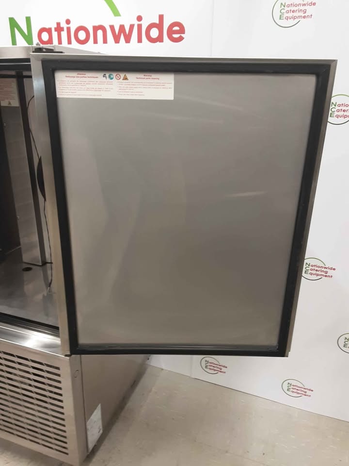 Foster Xtra 2020 Blast Chiller, 35kg/10x1/1GN Capacity, Model- XR35 (NCE5106)
