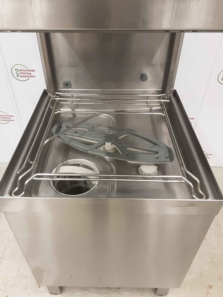 Winterhalter PT-M Dishwasher With Condensation Hood, Three Phase (NCE5116)