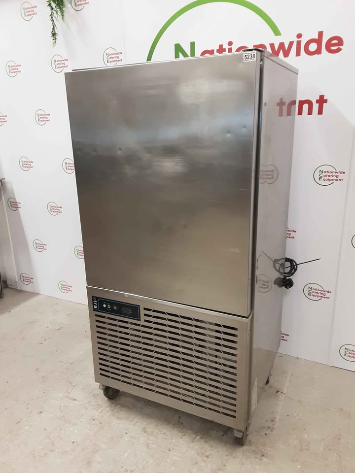 Foster Xtra Blast Chiller, 35kg/10x1/1GN Capacity, Model-XR35 (NCE5238)