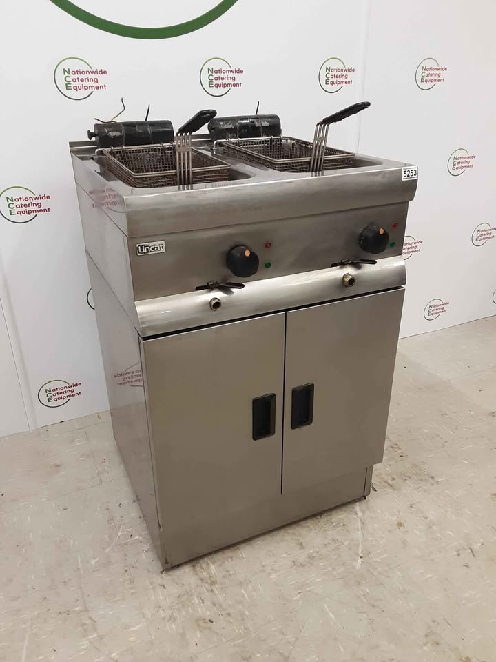 Lincat Twin Tank Freestanding Electric Fryer, Single Phase, Model- J12 (NCE5253)