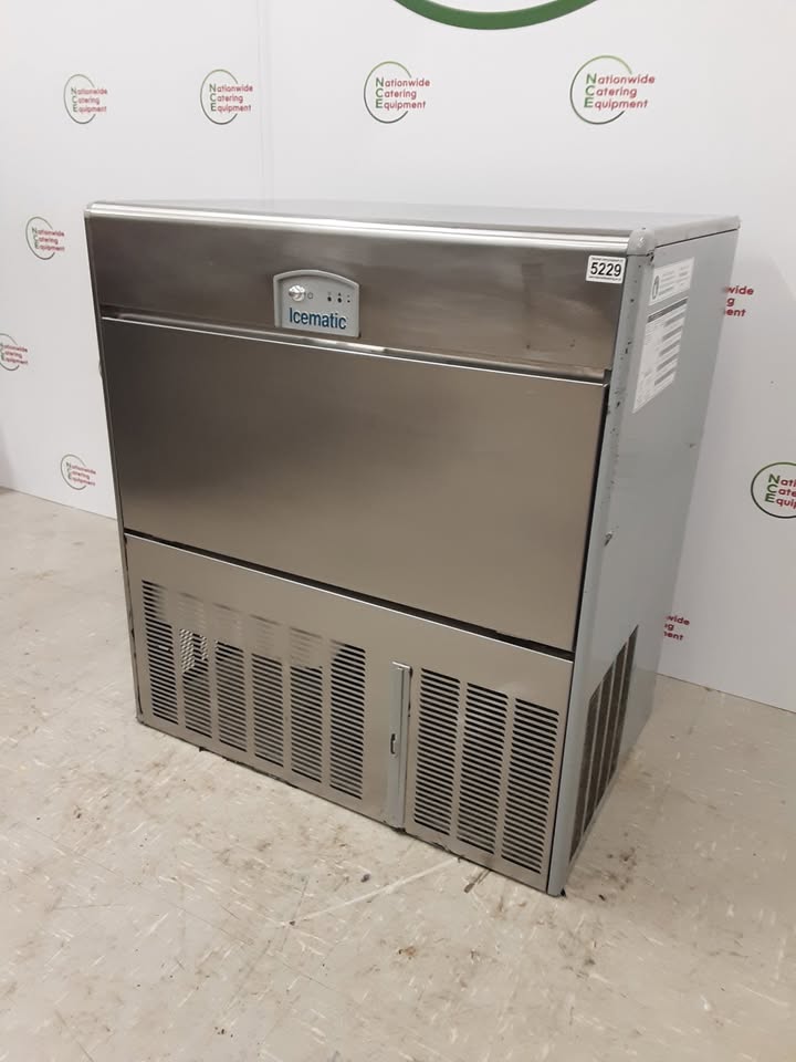 Icematic Ice Machine, 90kg Per 24 Hours, Model-E90 (NCE5229)