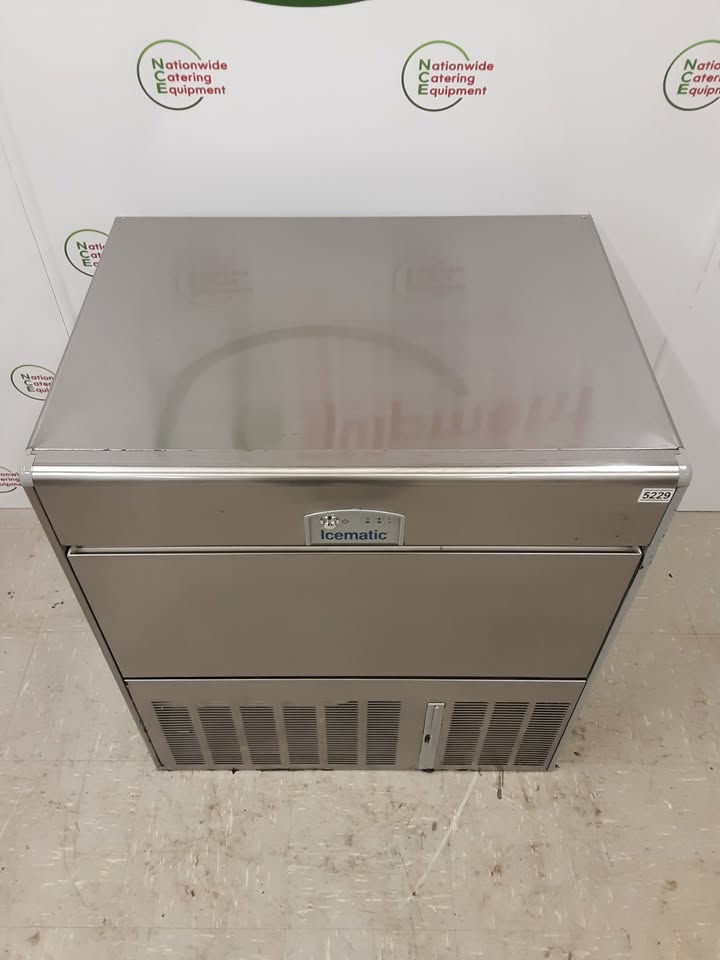 Icematic Ice Machine, 90kg Per 24 Hours, Model-E90 (NCE5229)