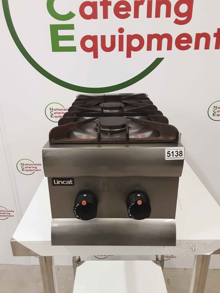 Lincat Silverlink Tabletop Two Burner Stove, Natural Gas, Model- HT3/N (NCE5138)