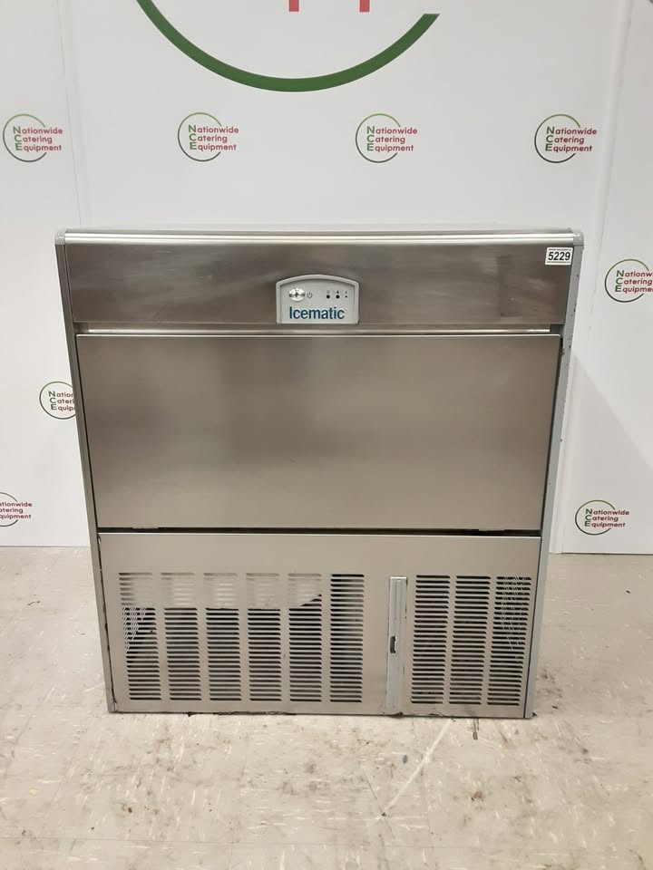Icematic Ice Machine, 90kg Per 24 Hours, Model-E90 (NCE5229)