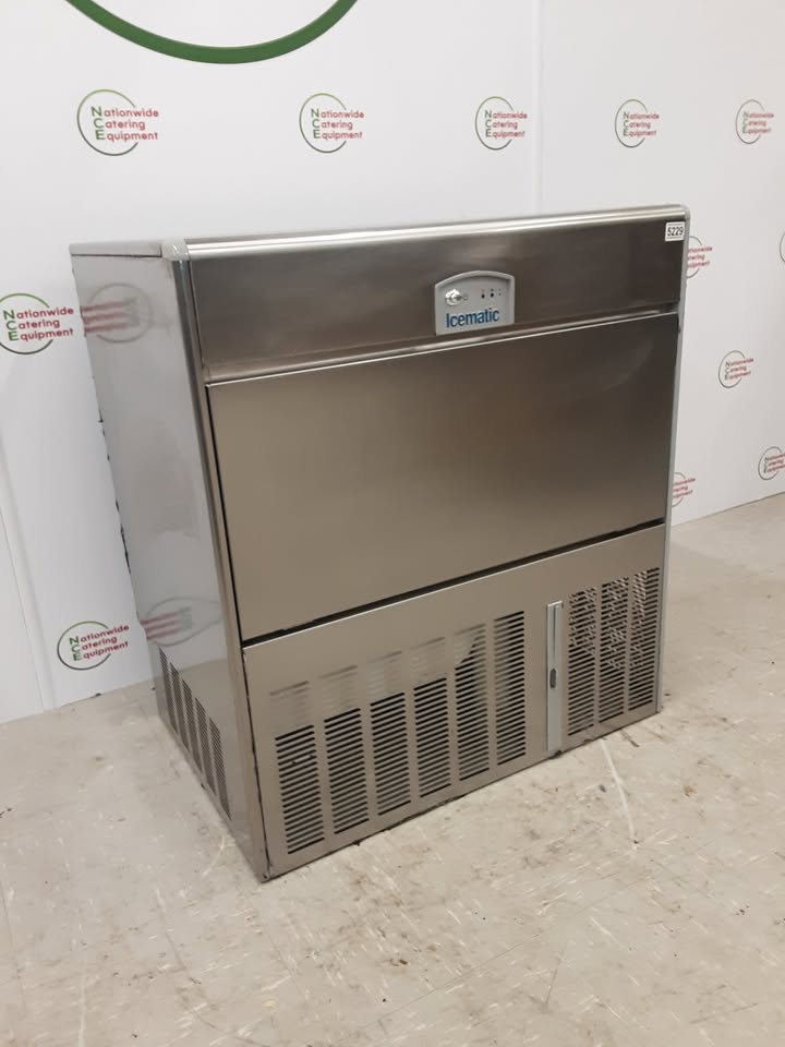 Icematic Ice Machine, 90kg Per 24 Hours, Model-E90 (NCE5229)