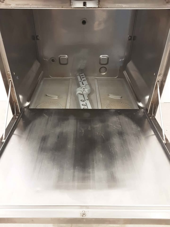 Maidaid Undercounter Dishwasher, With Pumps & Softener, 1Ph/32Amp (NCE5230)