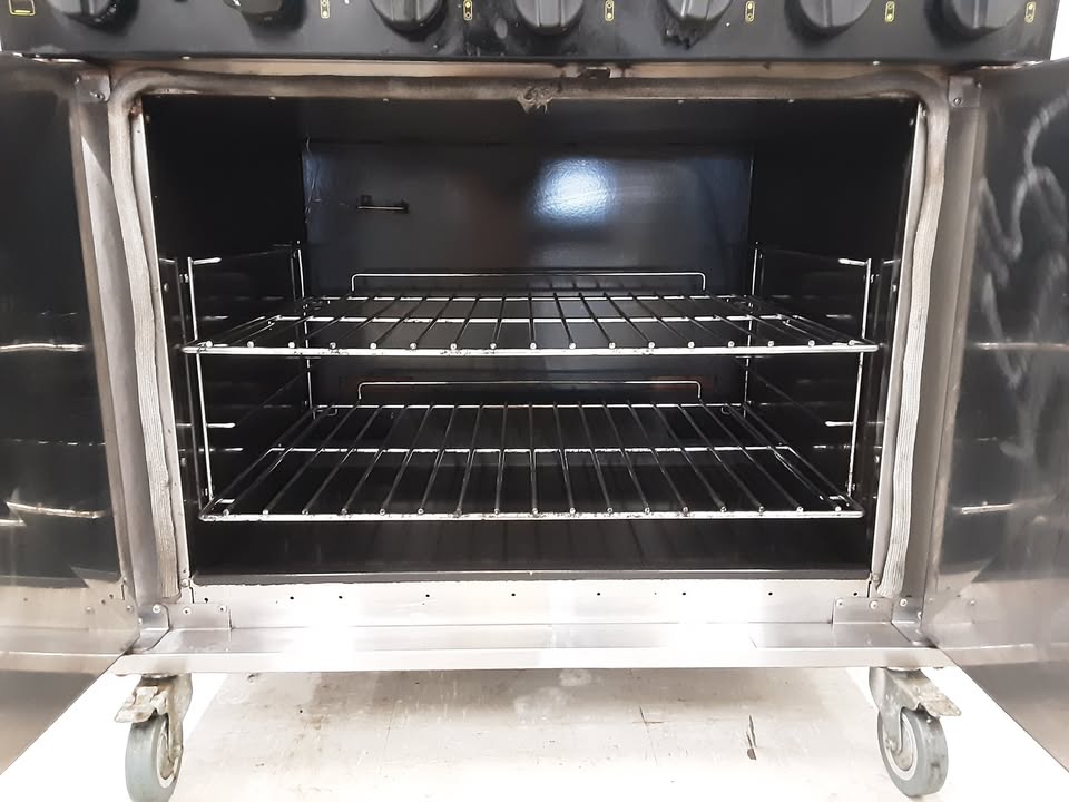 Buffalo Six Burner Stove & Oven- Natural Gas. Model- CE371-N (NCE5621)