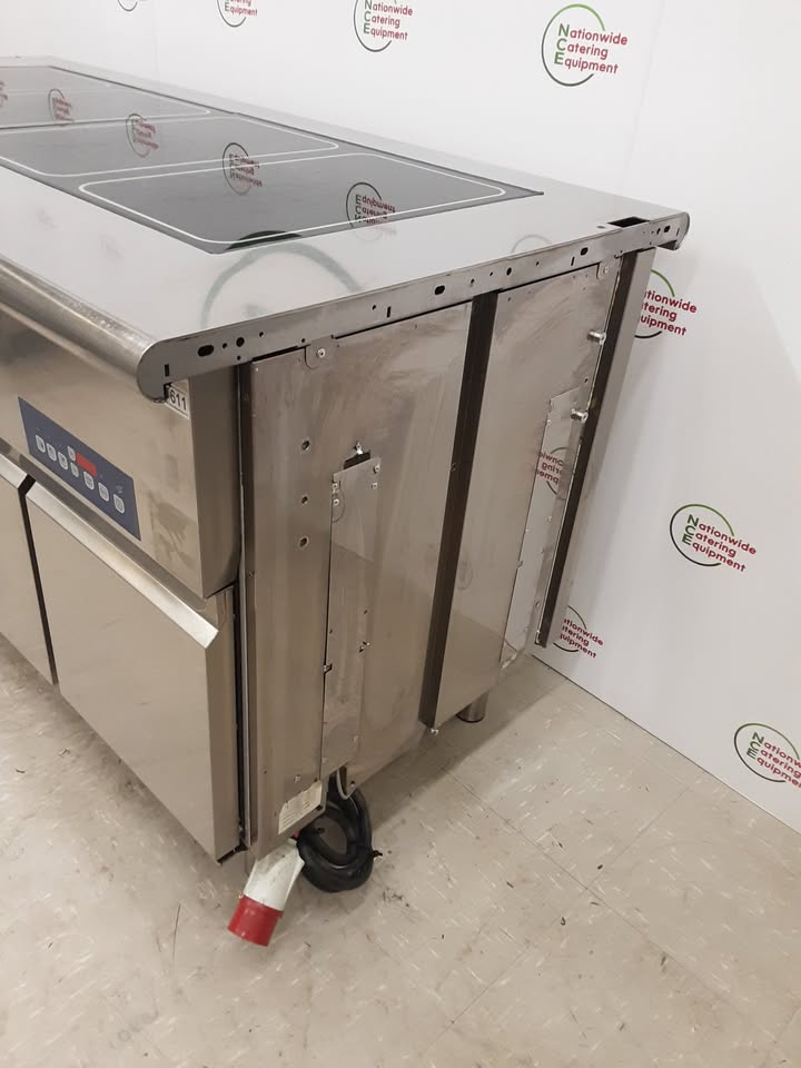 Clearance Electrolux Hotcupboard & Hotplate 32amp/3ph (NCE5611)