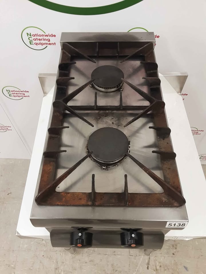 Lincat Silverlink Tabletop Two Burner Stove, Natural Gas, Model- HT3/N (NCE5138)