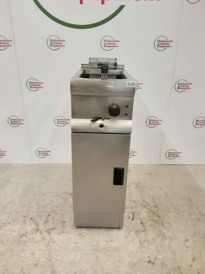 Lincat Single Tank Freestanding Electric Fryer, 32amp/1ph, Model-J6 (NCE5328)