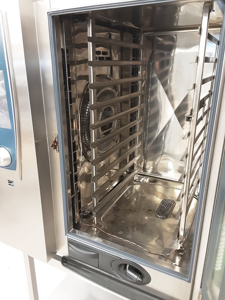 Rational 10 Grid Electric SCC White Efficiency Combi Oven On Stand (NCE5412)