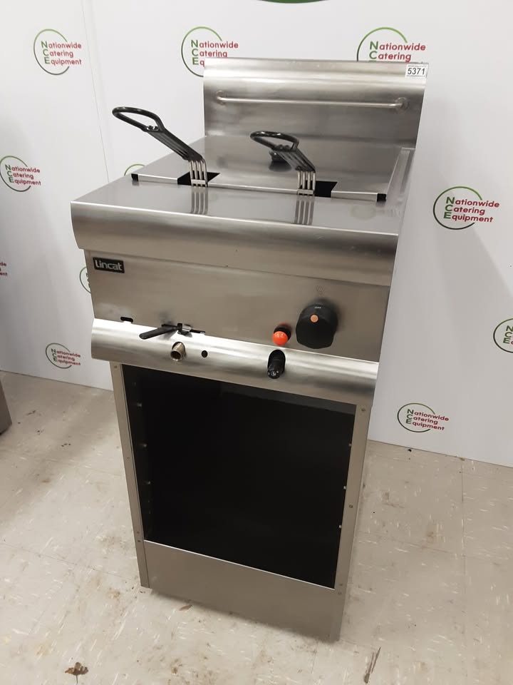 Lincat Silverlink Single Tank/Double Basket Freestanding Natural Gas Fryer, Model-DF4/N (NCE5371)