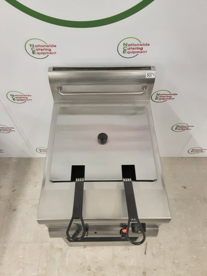 Lincat Silverlink Single Tank/Double Basket Freestanding Natural Gas Fryer, Model-DF4/N (NCE5371)
