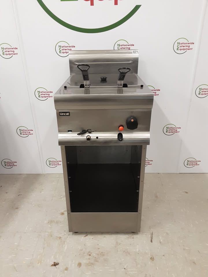 Lincat Silverlink Single Tank/Double Basket Freestanding Natural Gas Fryer, Model-DF4/N (NCE5371)