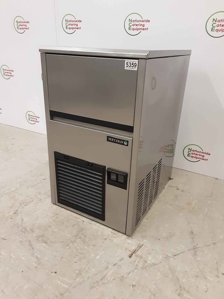 Tefcold Ice Machine - 26kg Per 24 Hrs, Model-TC26 (NCE5359)