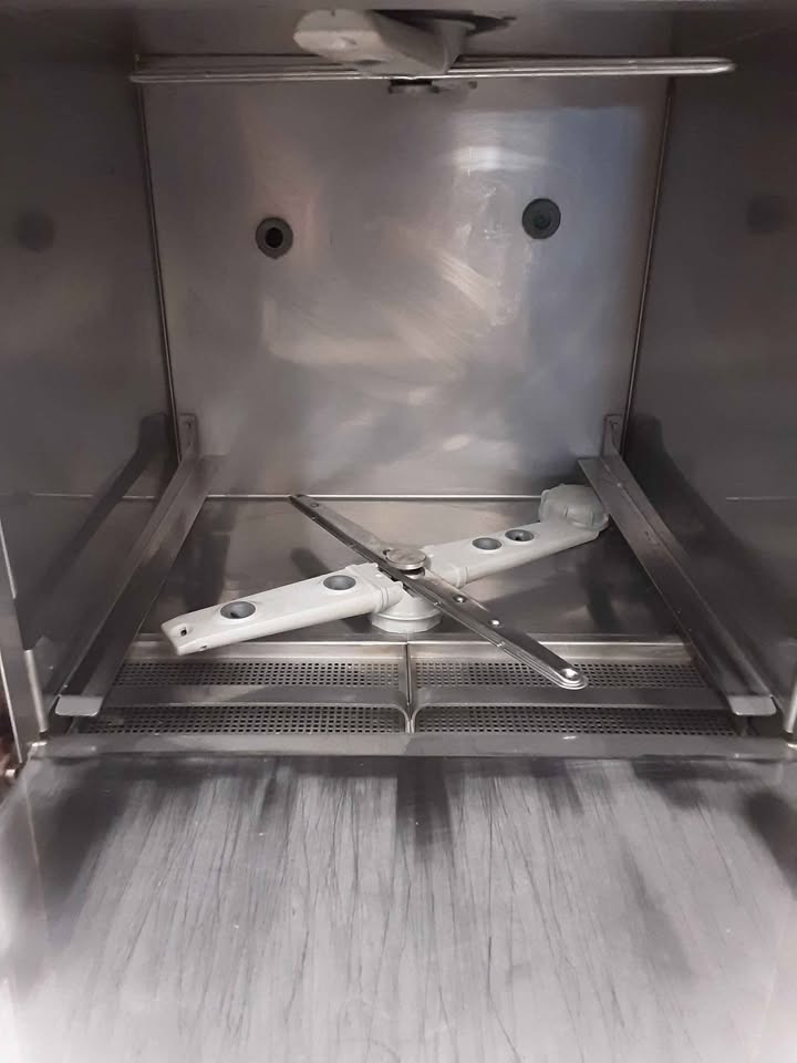 Classeq 2019 Undercounter Glasswasher,13amp,Drain & Chemical Pumps, Internal Softener, Model-G400DUOWS (NCE5426)