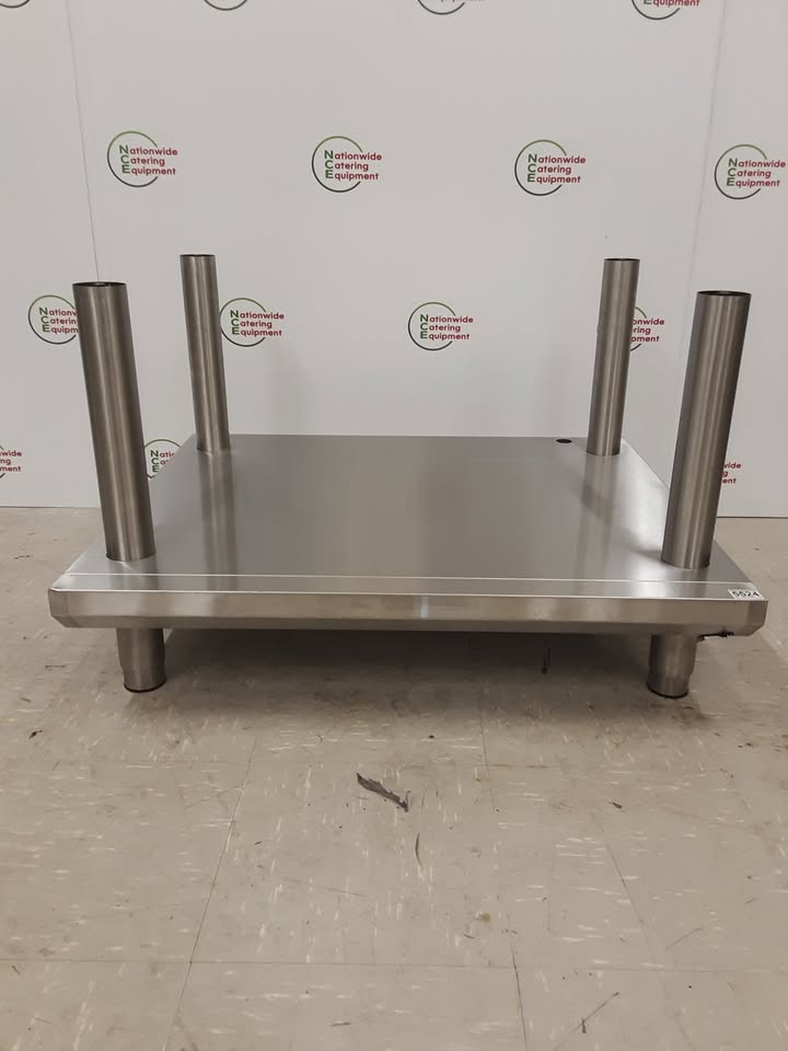 Blueseal 90cm Equipment Stand With Rear Wheels (NCE5524)