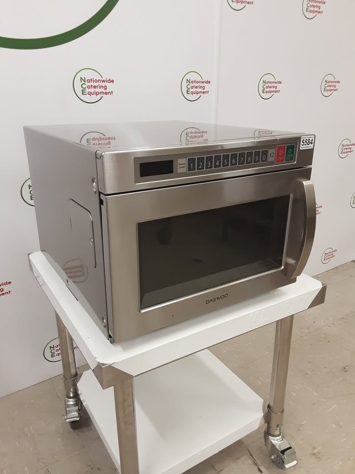 Daewoo 1850w Microwave (NCE5584)