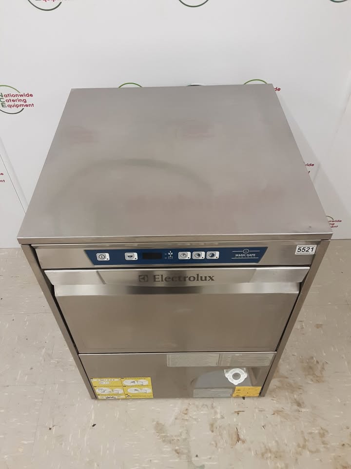 Electrolux Undercounter Dishwasher, With Softener and Pumps (NCE5521)