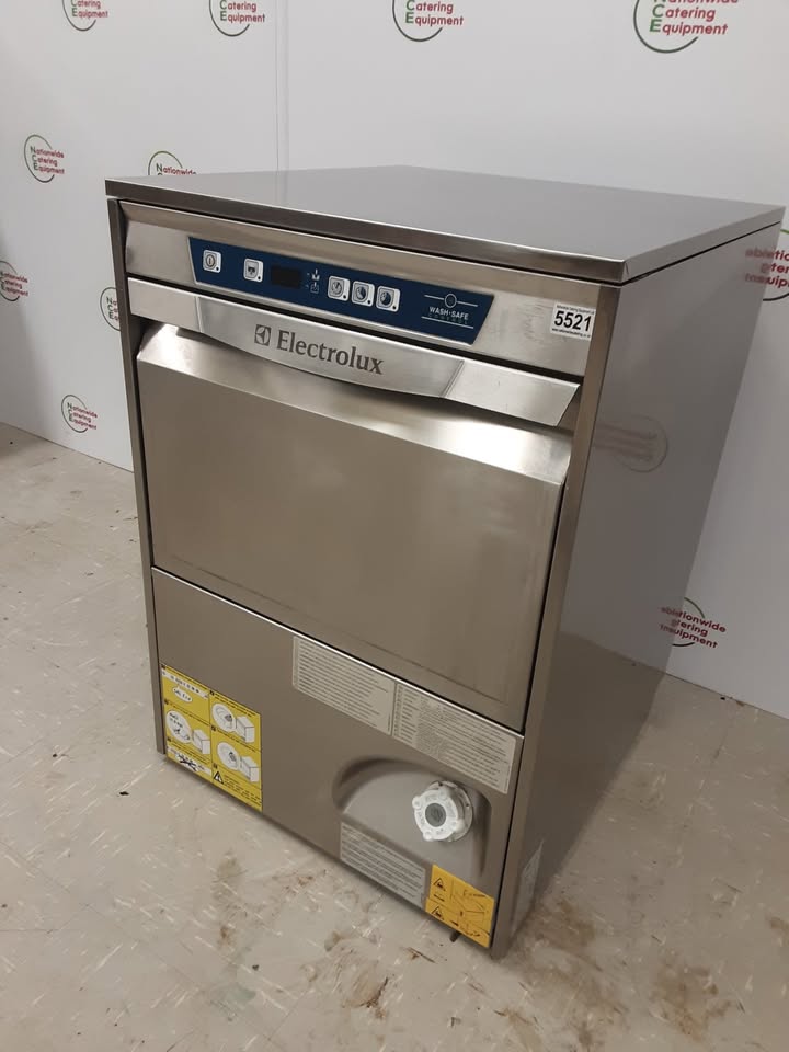 Electrolux Undercounter Dishwasher, With Softener and Pumps (NCE5521)
