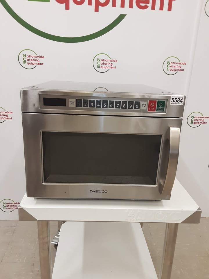 Daewoo 1850w Microwave (NCE5584)