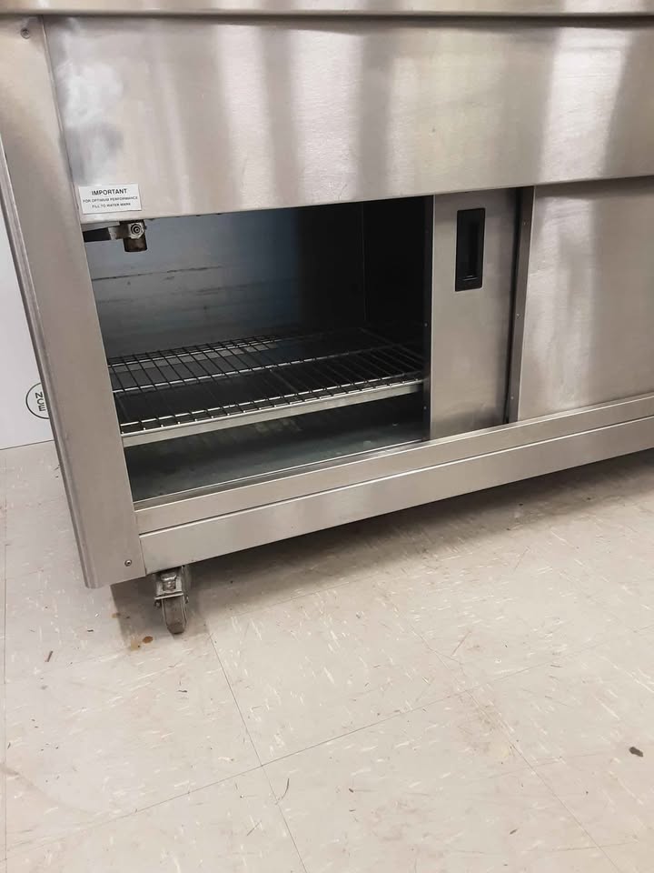 Victor Mobile Hotcupboard With Wet Bain Marie And Two Tier Heated Gantry (NCE5617)