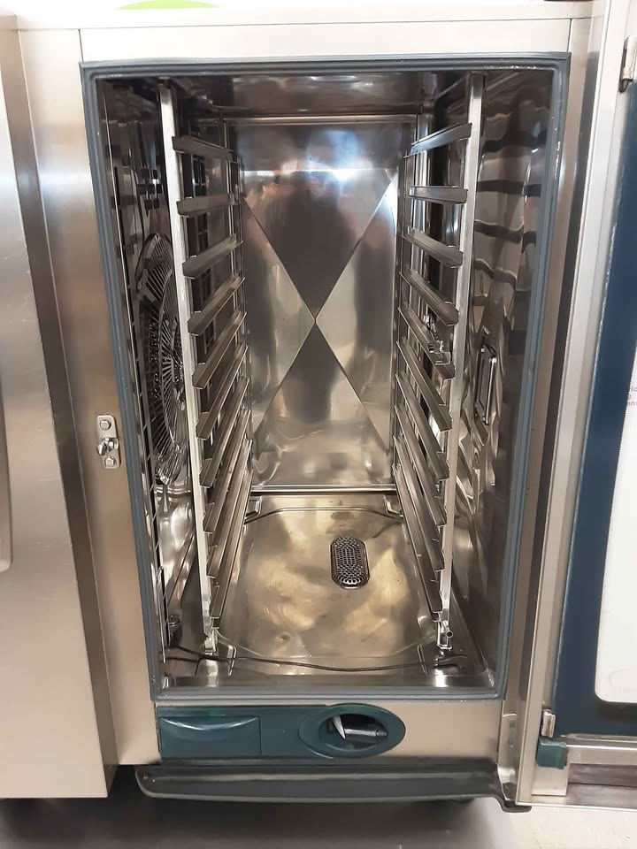 Rational 10 Grid Electric SCC WE Five Senses Combi Oven On Stand (NCE5635)