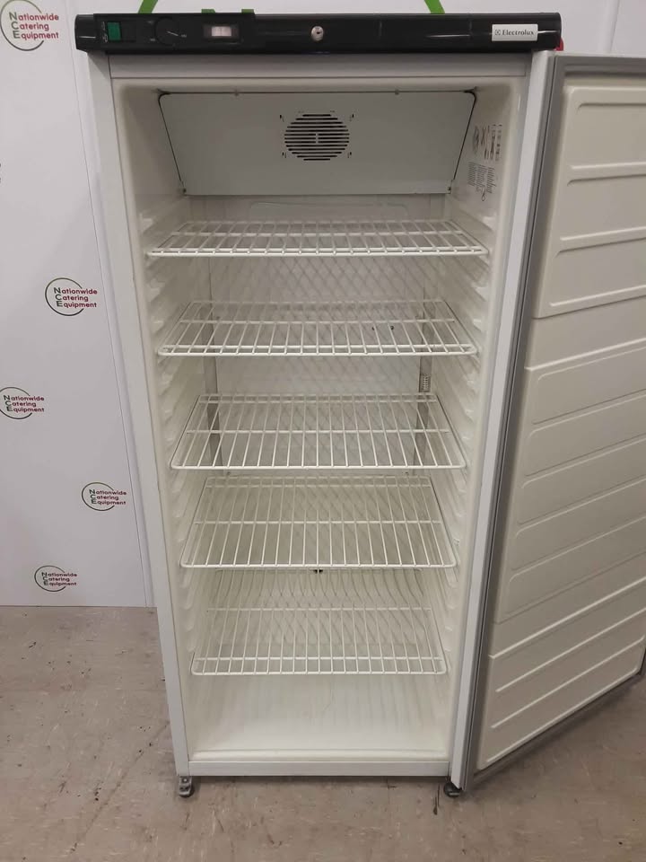 Clearance Electrolux White Single Upright Fridge (NCE5731)