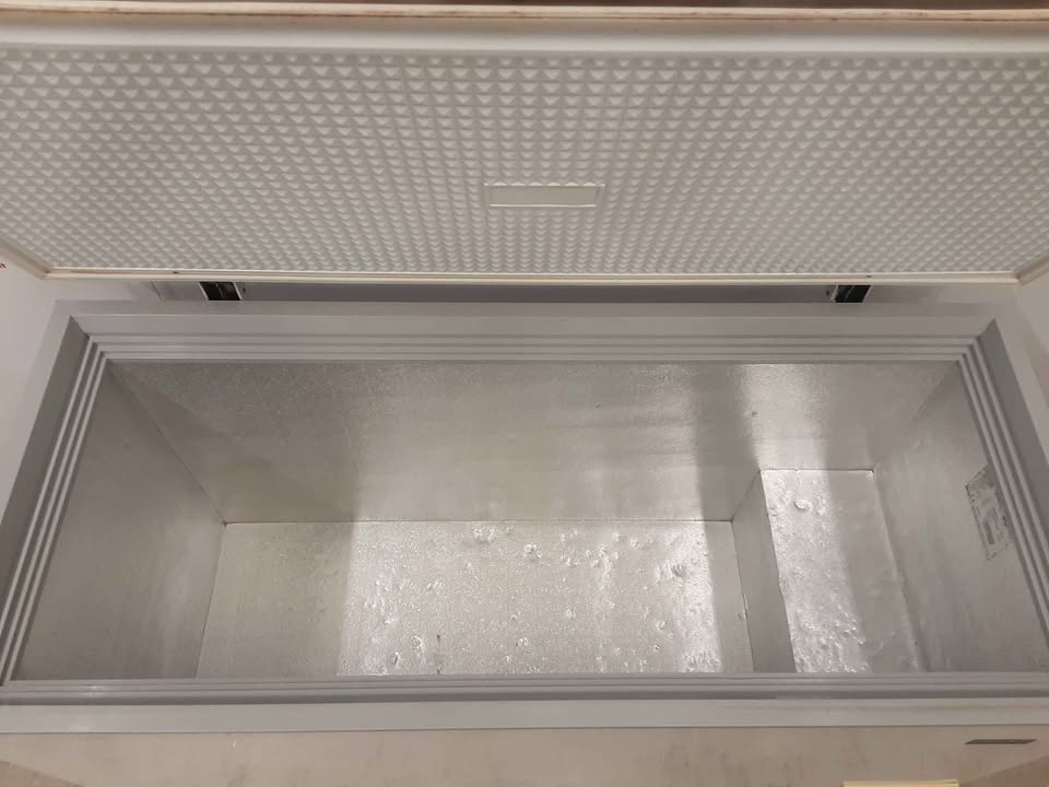 Polar Stainless Steel Lid 148cm Chest Freezer, Model- CE211 (NCE5698)