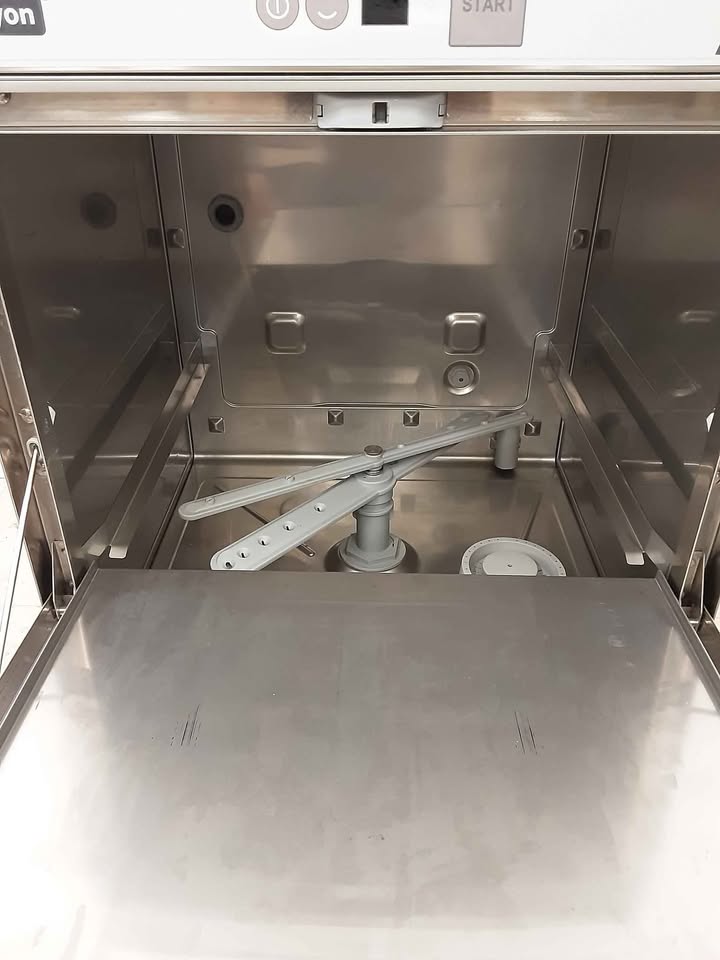 Halcyon Amika Undercounter Dishwasher, 3ph, Model-51XL (NCE5660)