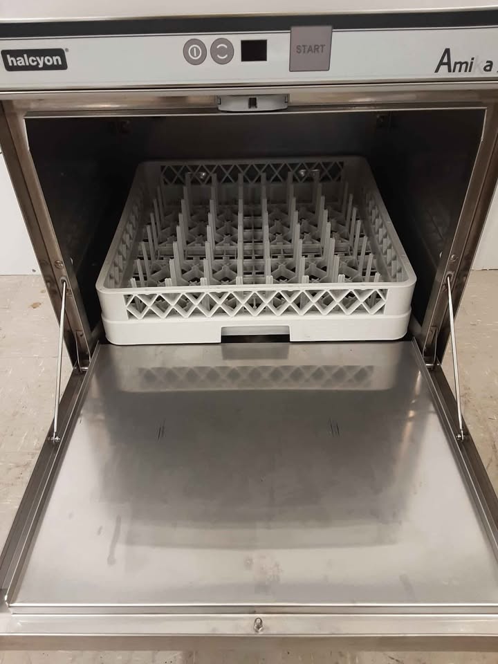 Halcyon Amika Undercounter Dishwasher, 3ph, Model-51XL (NCE5660)